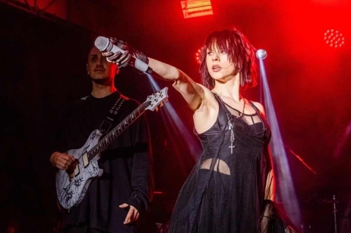    Певица IOWA призналась, что хочет снова играть тяжёлый рок