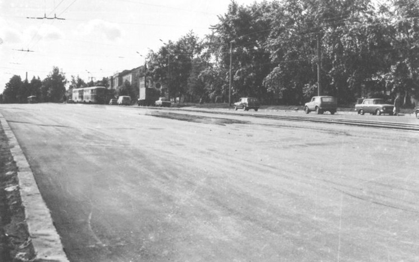  Вот так выглядела улица Кирова в 1983 году. Фото: Андрей Черемушкин, goskatalog.ru