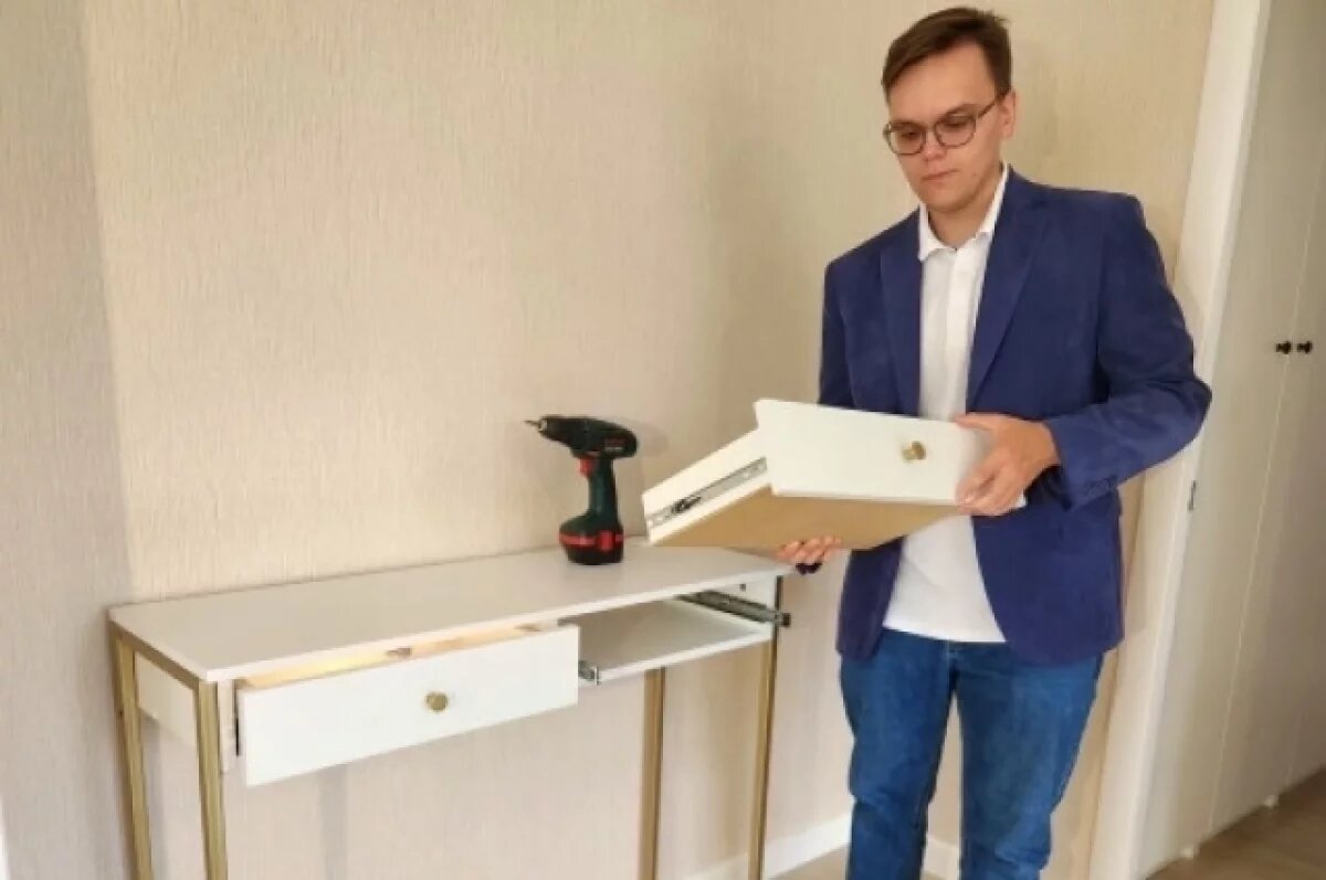    Молодой специалист из Башкирии изобрел умную мебель