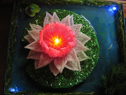 "Есть в графском парке старый пруд..."