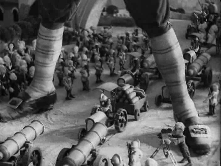 Кадр из к/ф «Новый Гулливер»