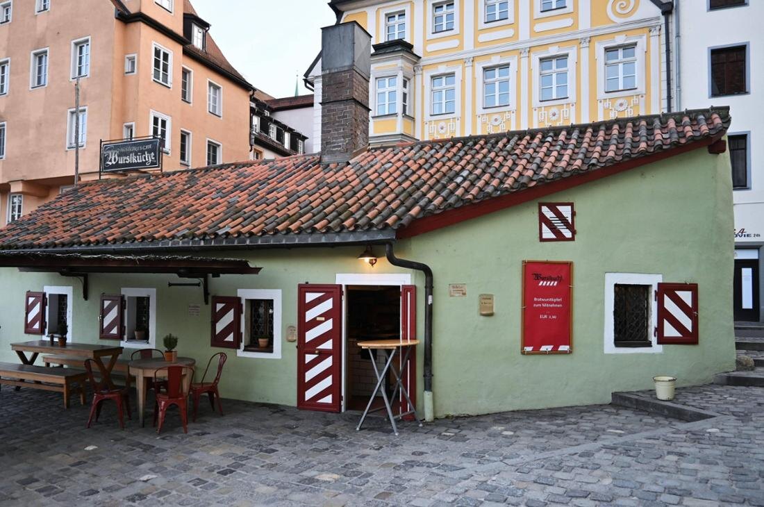 Закусочная Wurstkuchl в Регенсбурге