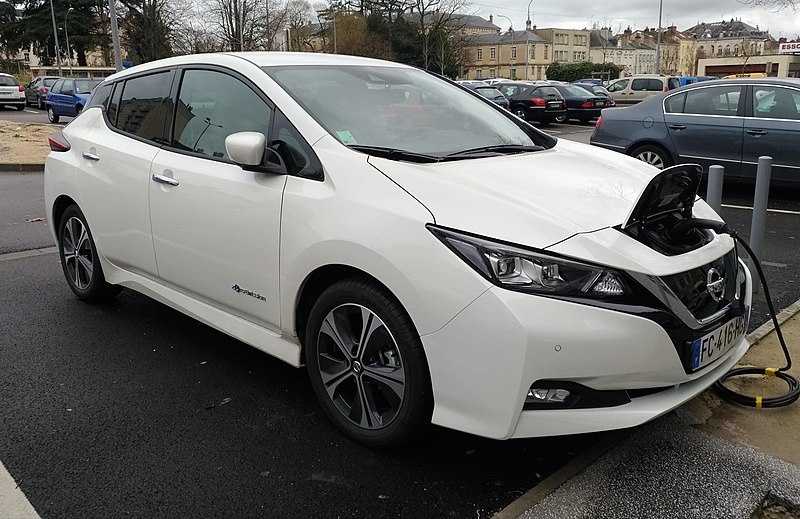 Источник: https://commons.wikimedia.org/wiki/File:Nissan_Leaf_2_(45992539055).jpg