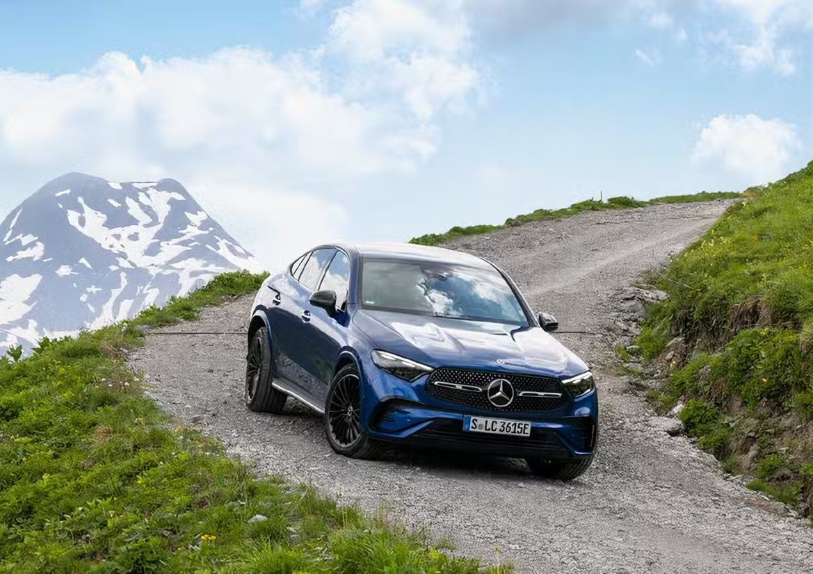 Один из самых дешевых автомобилей бренда – Mercedes-Benz GLC 300 Купе (от $59 300/4,76 млн руб.)