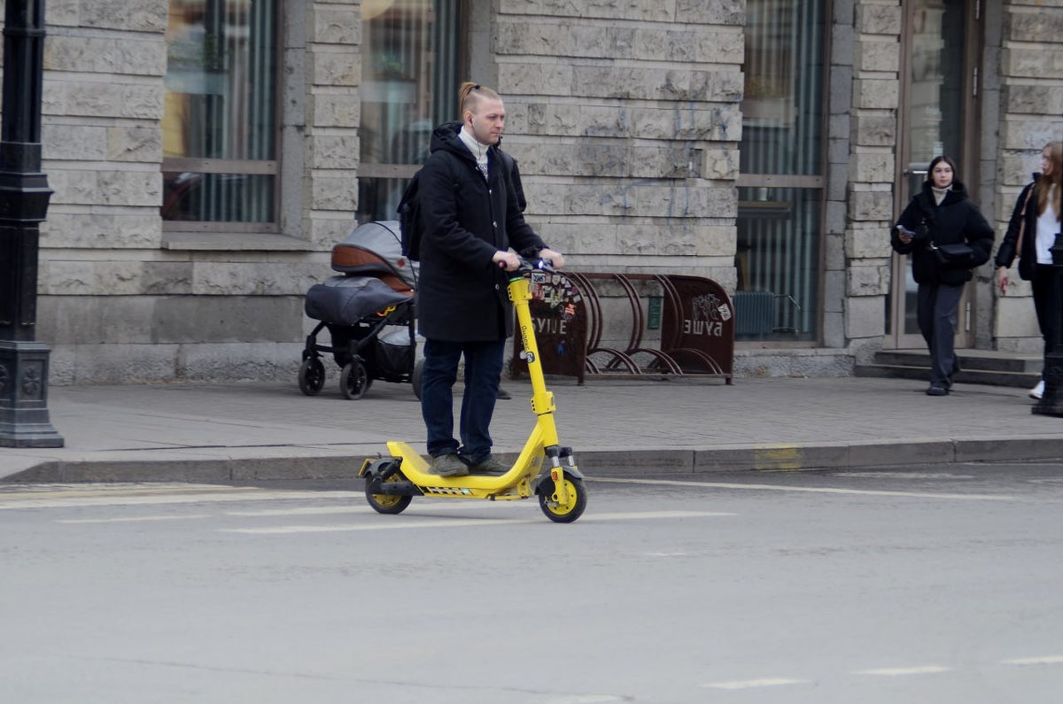 Комитет по транспорту подписал с операторами кикшеринга дополнительное соглашение.  Фото: Фото: ФедералПресс / Татьяна Буторина