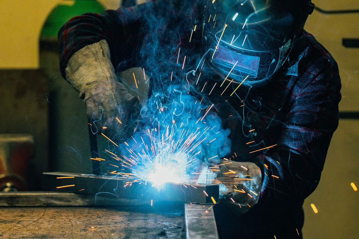 Полуавтомат — полезная в хозяйстве вещь. Источник: Shutterstock📷
