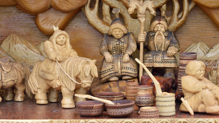 Якутские деревянные изделия