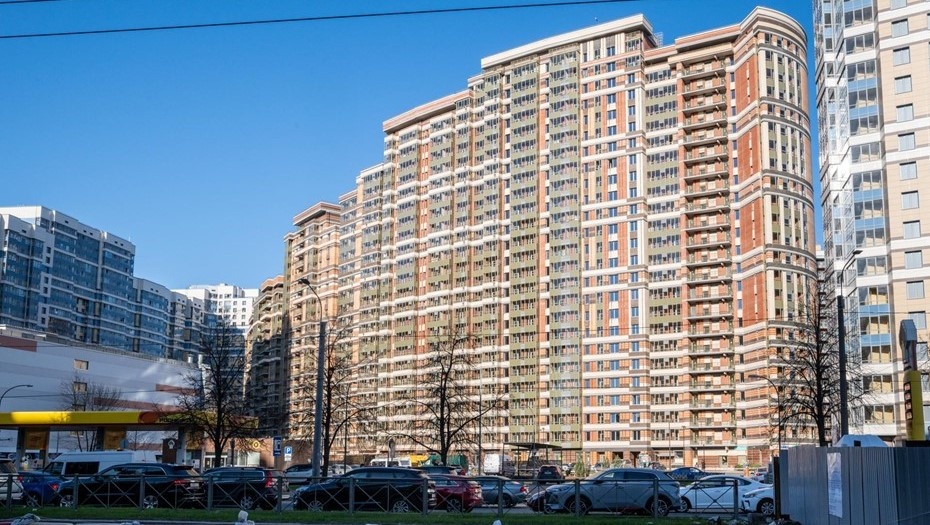    Строительство гигантских новых жилых кварталов у станции метро Пионерская. Автор фото: Тихонов Михаил