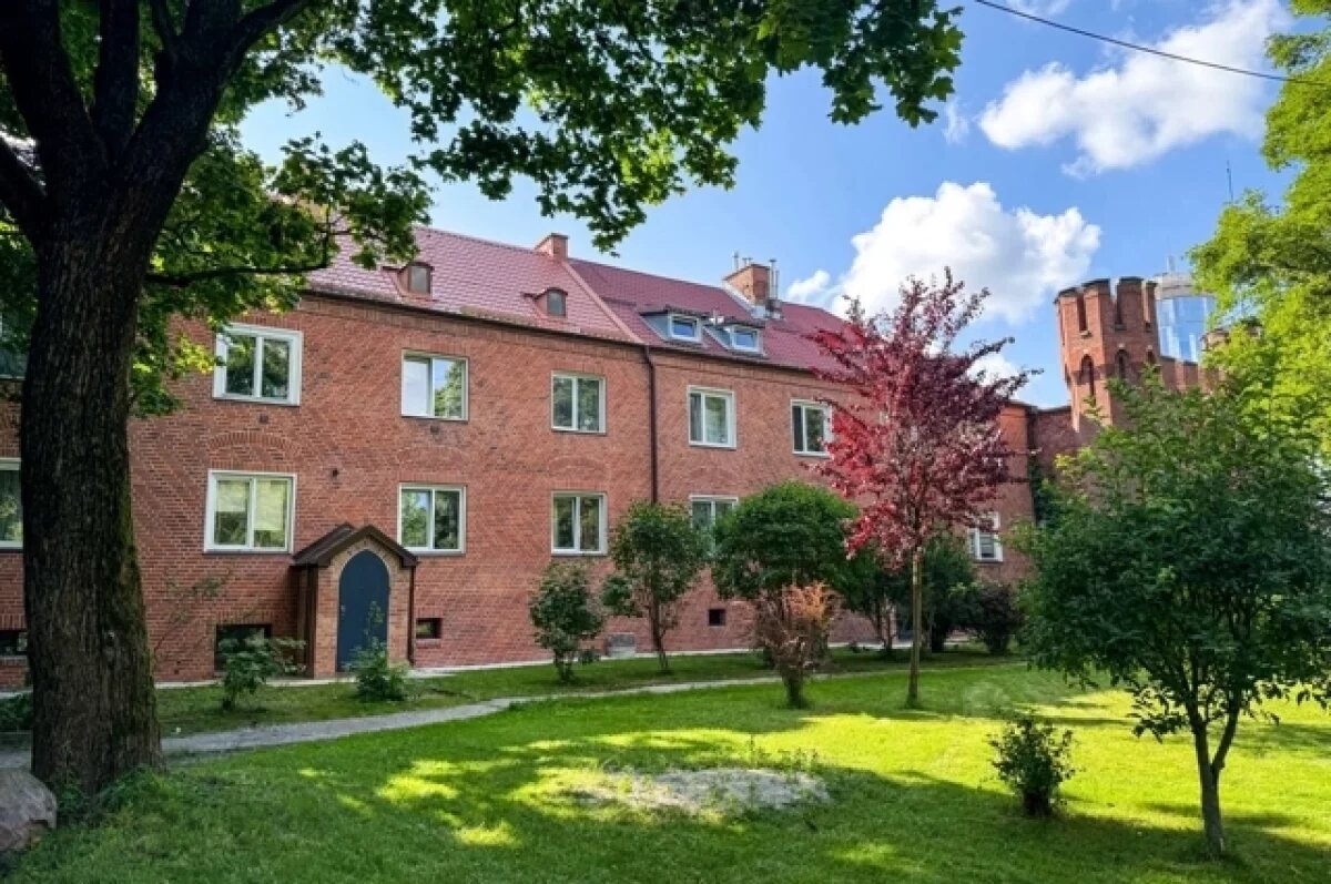    На фасадах исторических зданий на Литовском валу провели капремонт