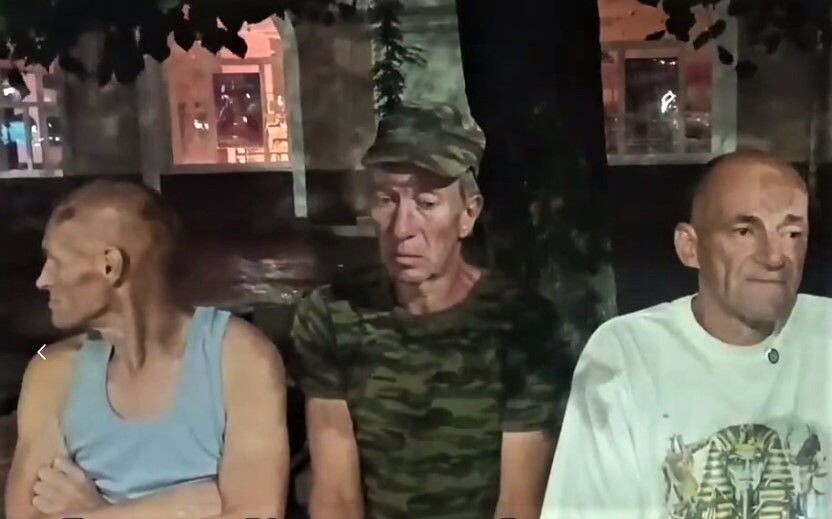     / Источник: Кадр из видео движения «Альтернатива»