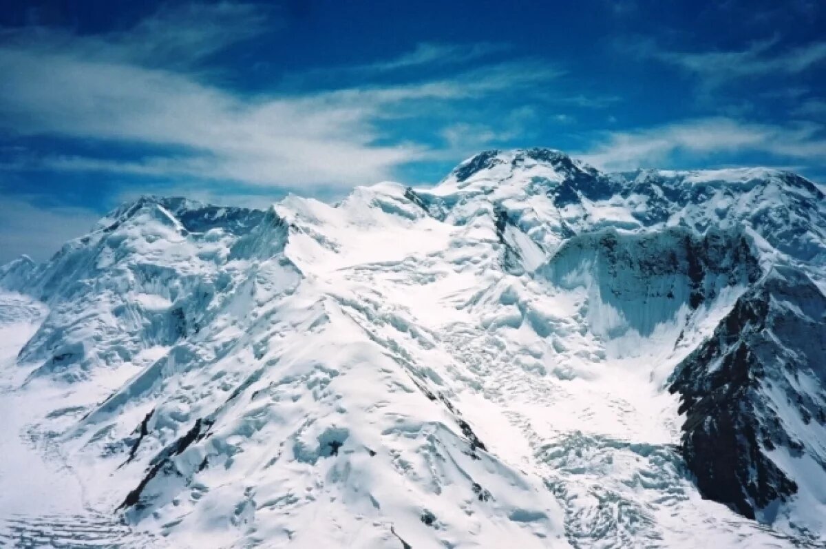    Минобороны Киргизии готовит эвакуацию российской альпинистки с пика Победы