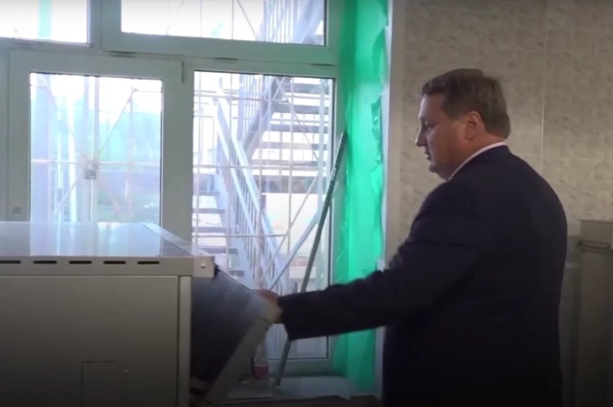    Глава Ульяновска проверил ход капремонта в детском саду и трёх школах