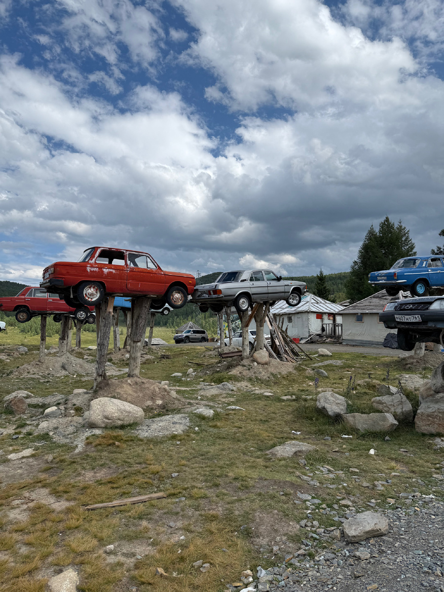 Алтай. Застава имени Валентина. Ходим-едем