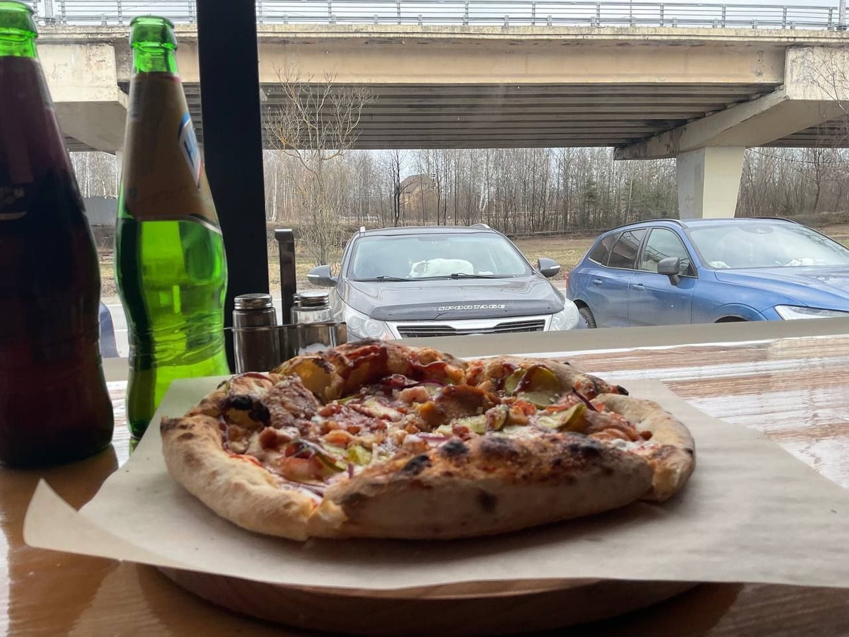 А вы заметели пёселя на фото?