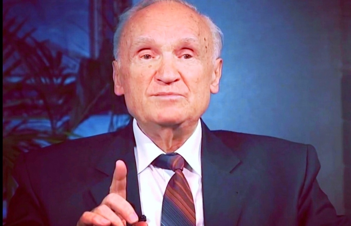 Алексей Ильич Осипов — учёный-богослов, педагог, доктор богословия, заслуженный профессор Московской Духовной Академии и Семинарии, писатель, публицист, проповедник.