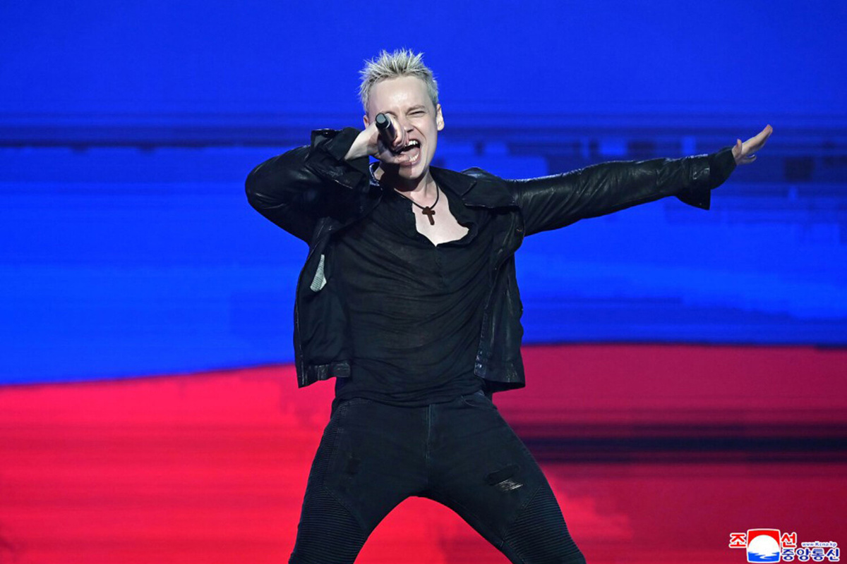 Фото из открытых источников. Шаман на концерте