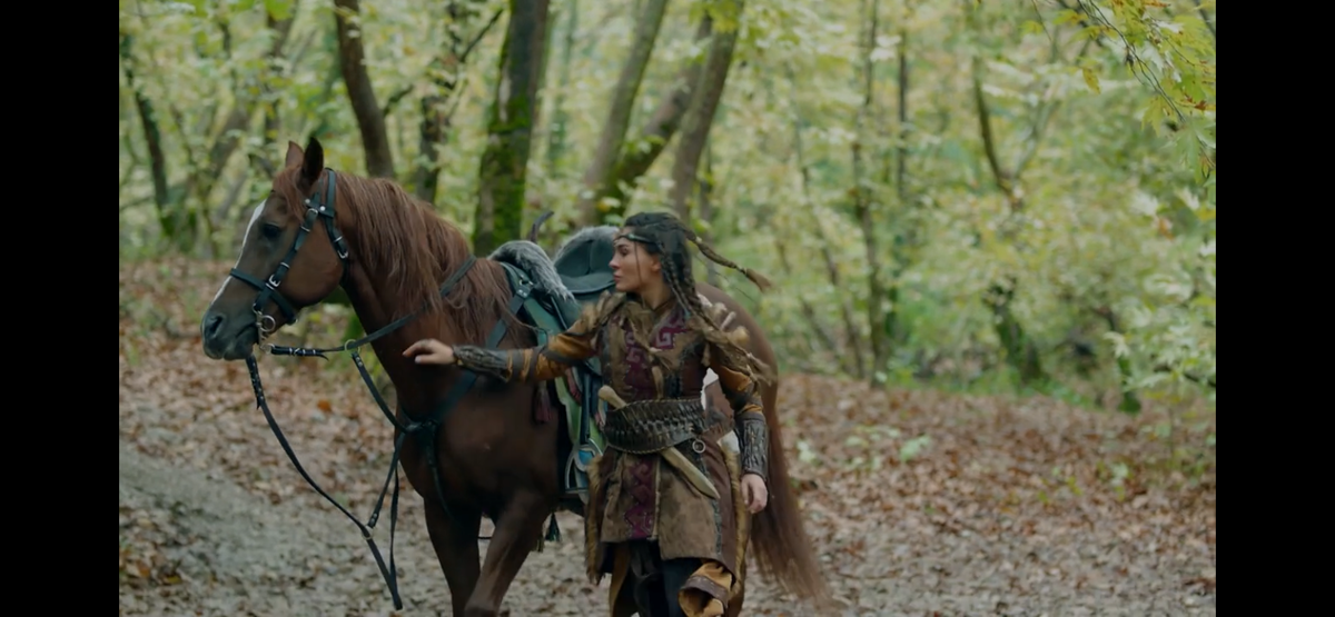 Стоп кадр из сериала «Легенда». Аккыз