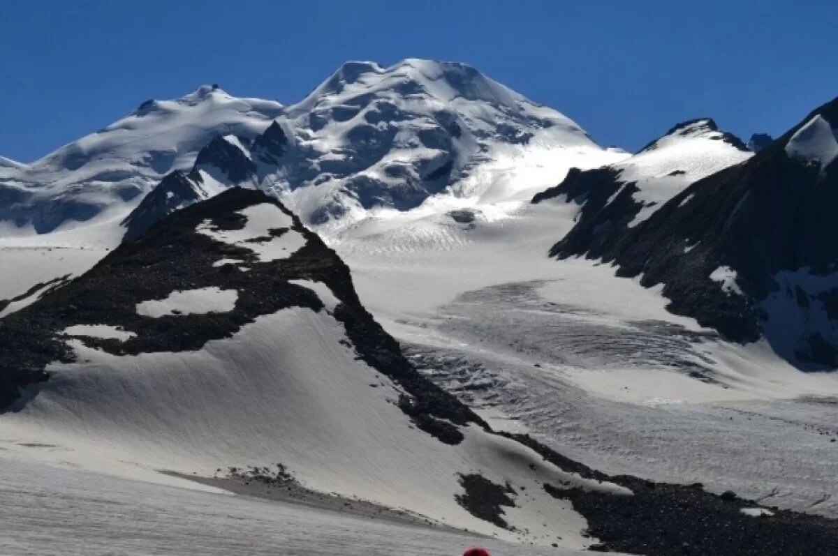    Спасатели не уверены, что застрявшая в горах Киргизии альпинистка жива