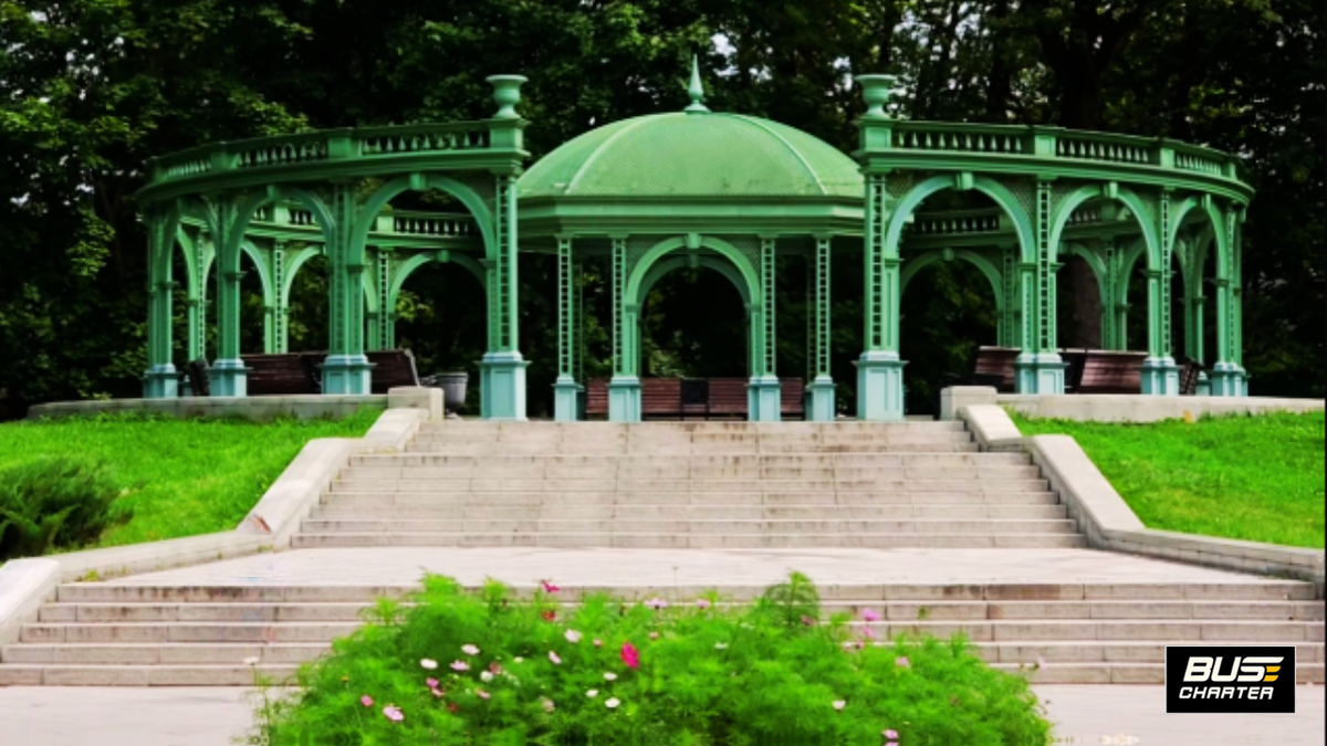 Аренда автобуса и микроавтобуса или минивэна с водителем в Москве посуточно 2025