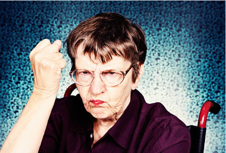 - Машину купишь потом, а свадьба у сестры раз в жизни. Давай деньги, - свекровь ради своей доченьки готова была разорвать невестку и сына