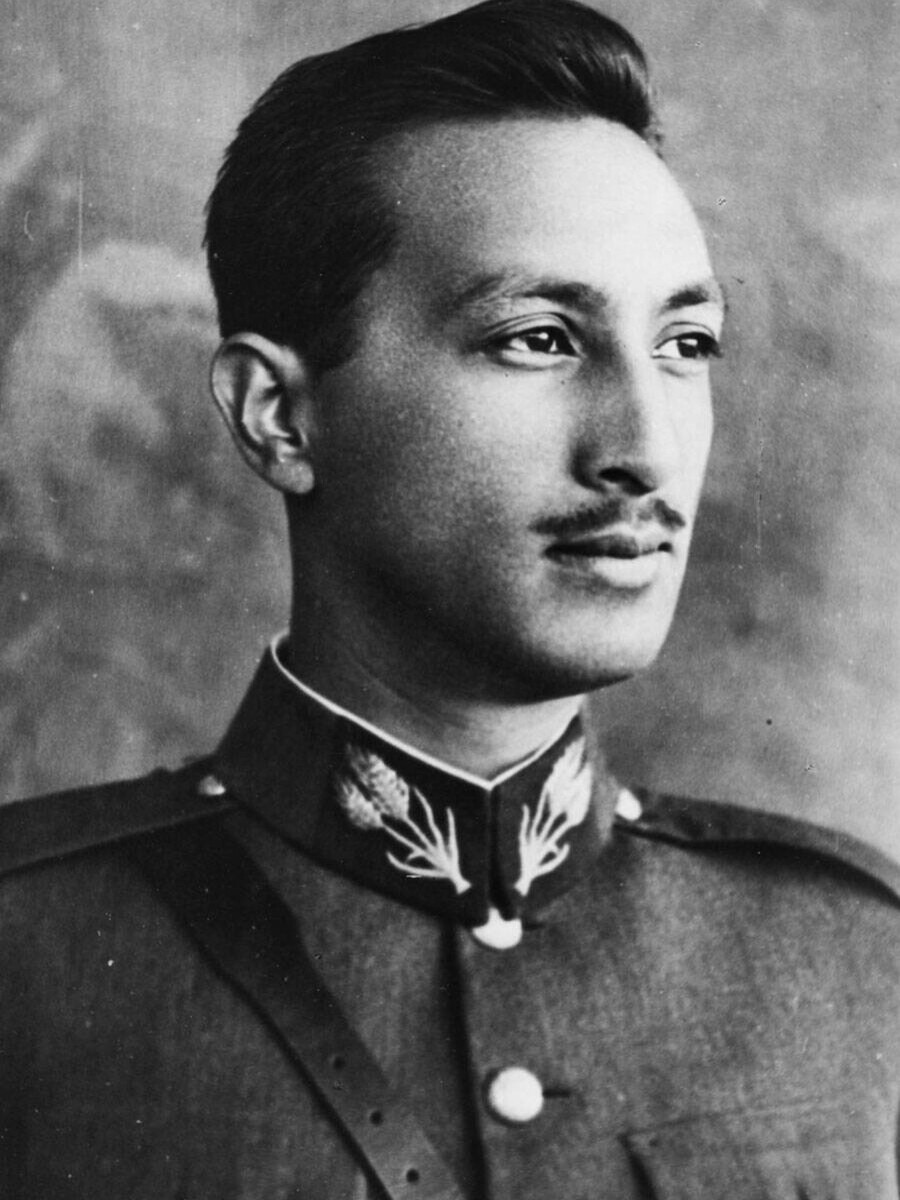 Мохаммад Захир-шах в импозантной юности. (г.р.1914).