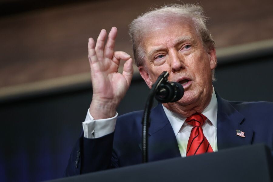    Президент США Дональд Трамп / Источник: © SAMUEL CORUM/POOL/EPA/ТАСС