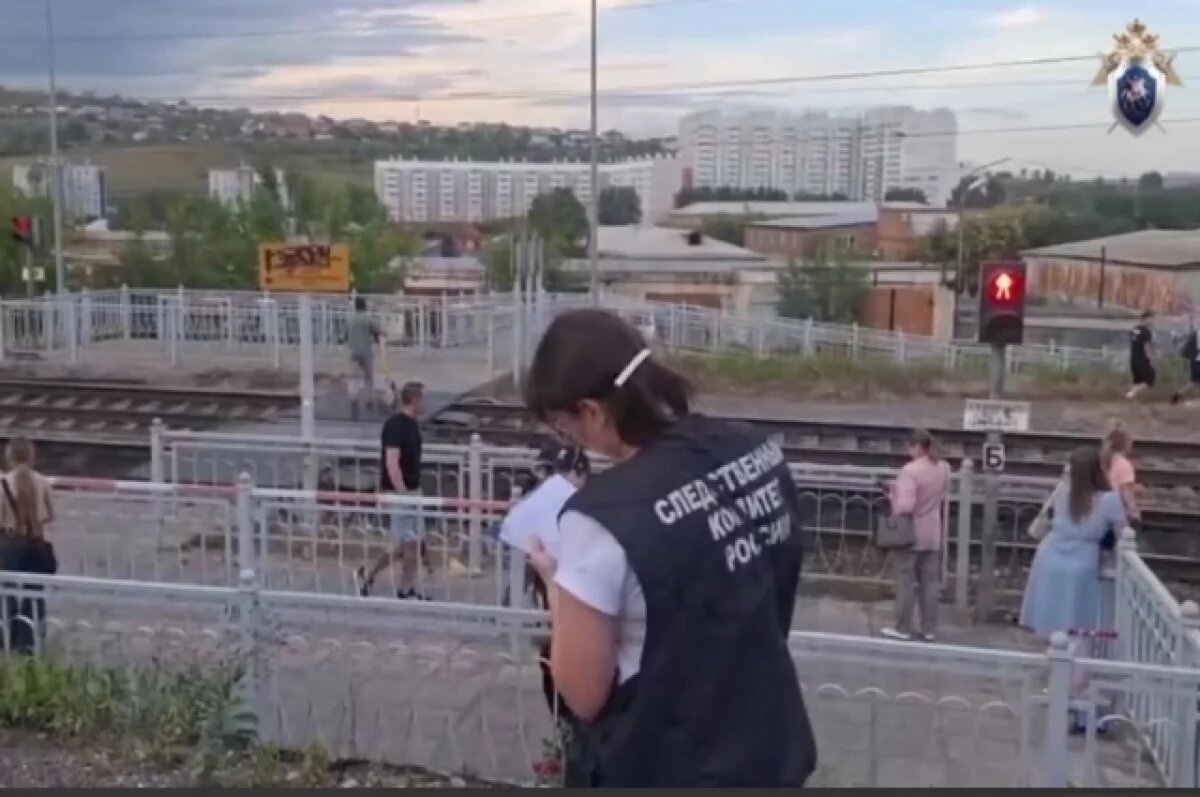    Мужчина попал под колеса поезда между остановками «Путепровод» и «Калинина»