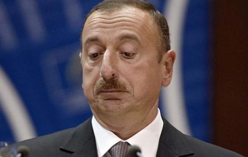 Алиев загрустил: ответ Москвы обрушил карточный домик азербайджанской гибридной войны