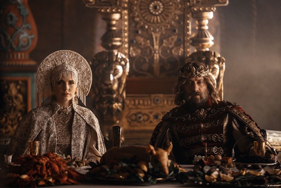 В главных ролях Павел Прилучный и супруга режиссёра Лиза Моряк (в кадре). 