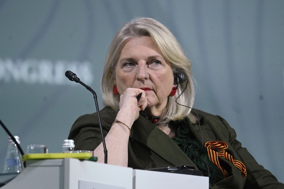    Кнайсль: Лидеры ЕС через визит к Трампу хотели показать участие в переговорах Алексей БУЛАТОВ