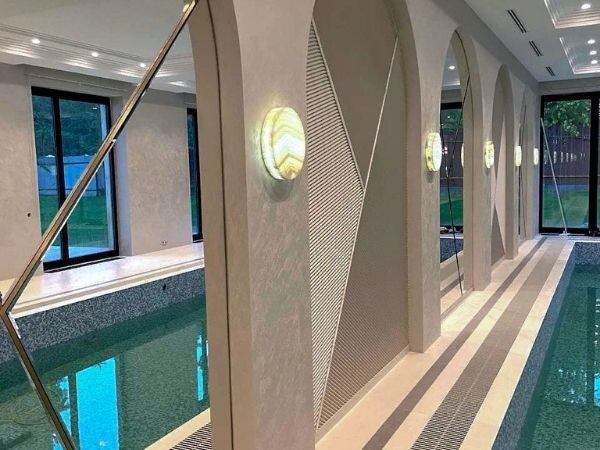 Светильник для бассейна от ONYXTOP из искусственного камня