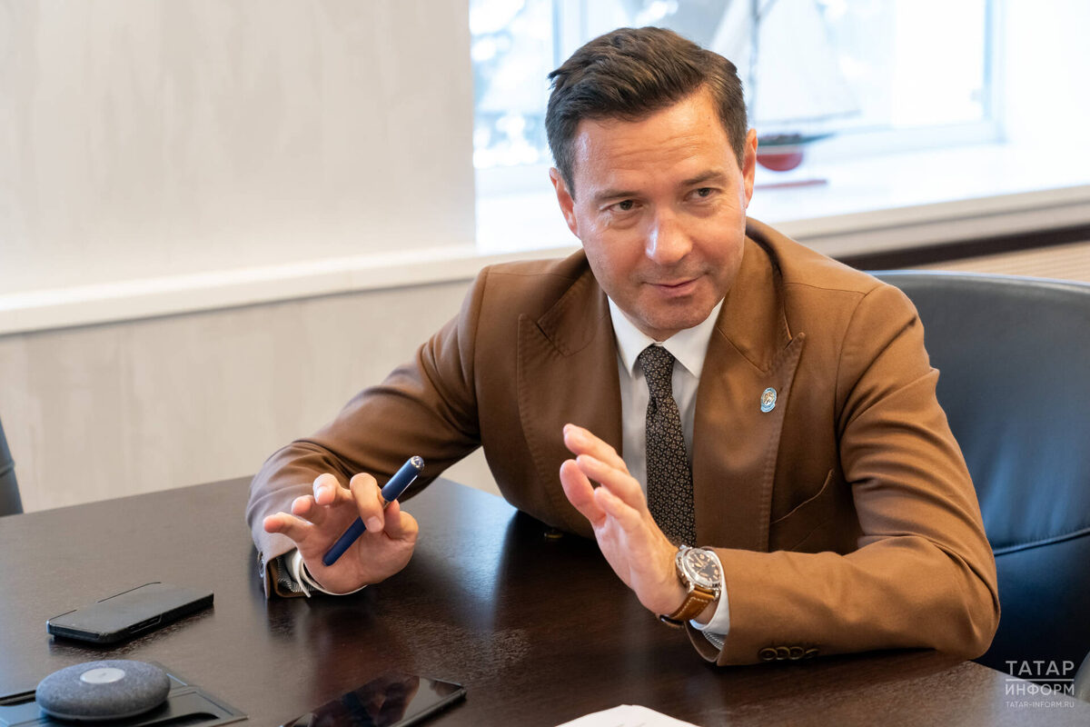 Владимир Леонов: «Нынешний чемпионат России по легкой атлетике в Казани мы провели, я считаю, на самом высоком уровне. Причем на обновленном объекте Центрального стадиона»Фото: © Салават Камалетдинов / «Татар-информ»