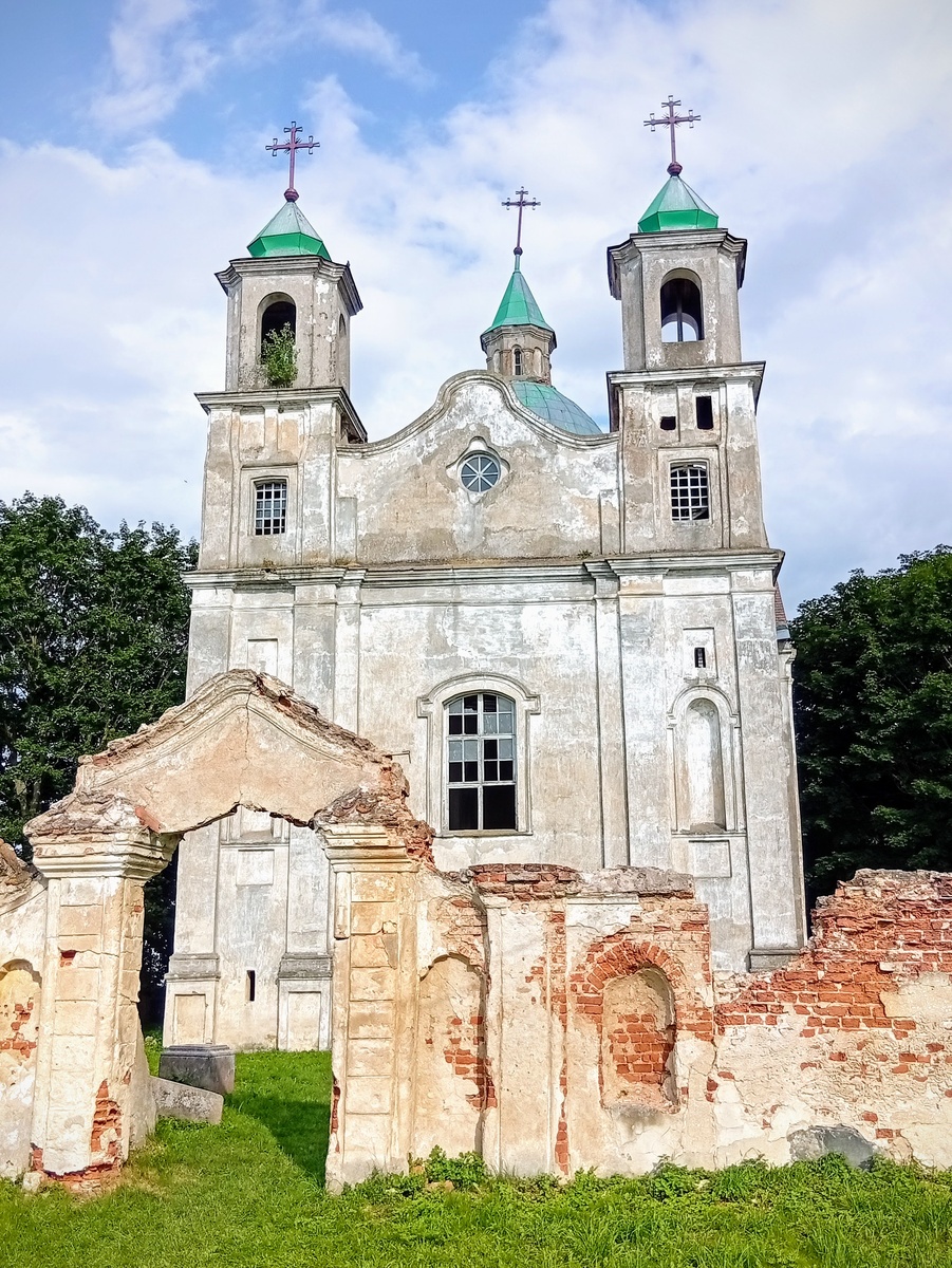 Костел Пресвятой Троицы в Беницах, 1701–1704 гг. Фото из личного архива автора.