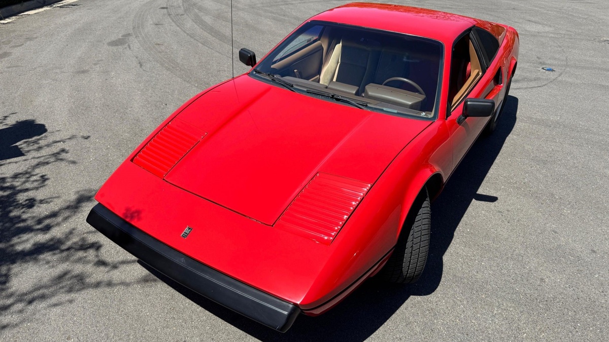 Pontiac Fiero Mera