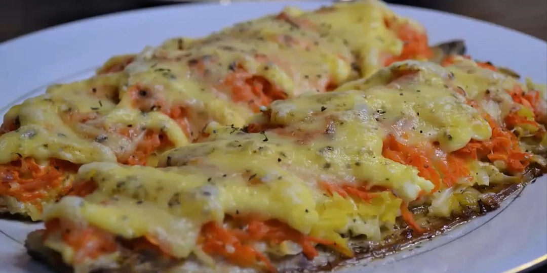 Очень советую так запечь рыбу, вкусно и полезно. Гарнира не нужно, всë сытно и аппетитно. Супер, сказала семья.