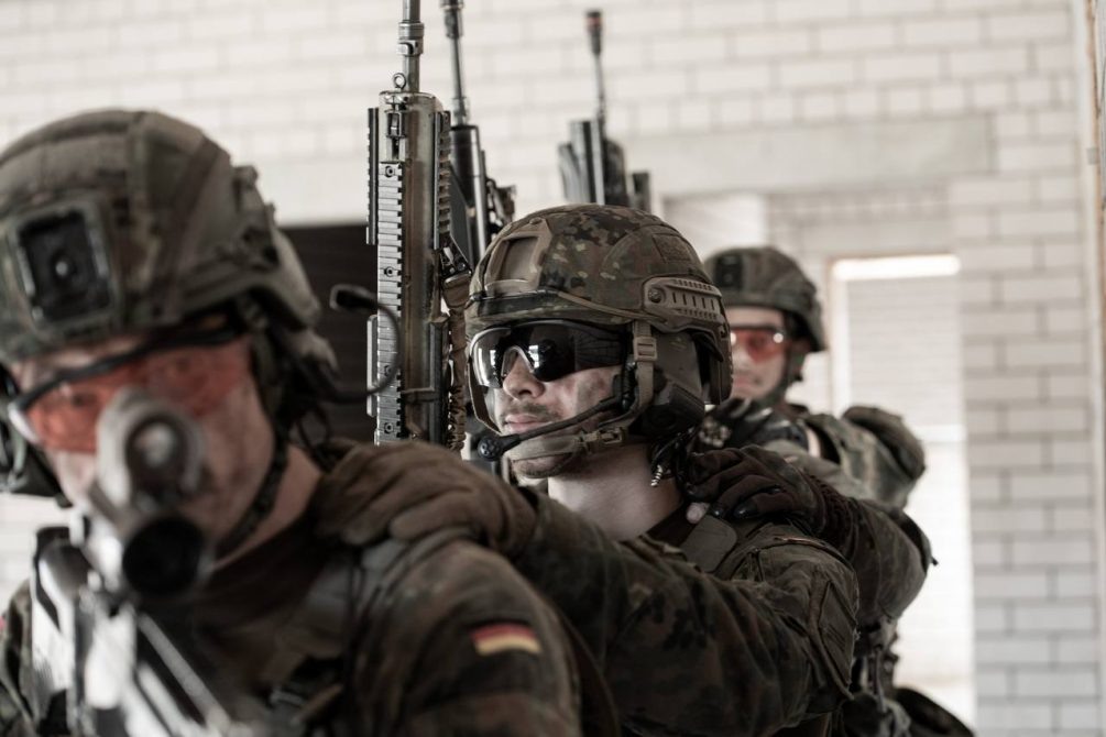    Наши дипломаты говорят о нейтральном статусе Украины. Но ни США, ни Европа в нем не заинтересованы. (Фото блока НАТО).