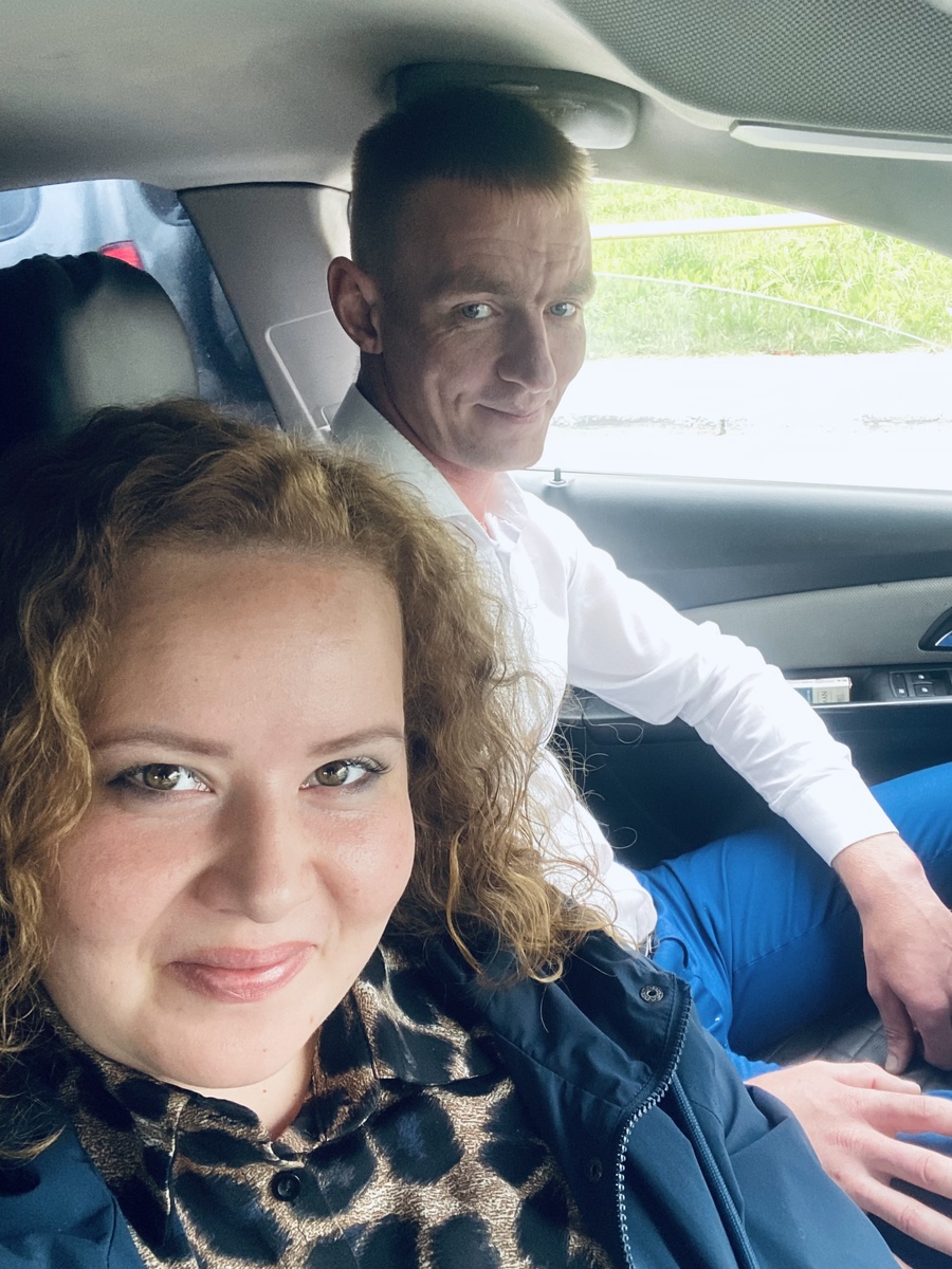 Ездим с мужем по делам