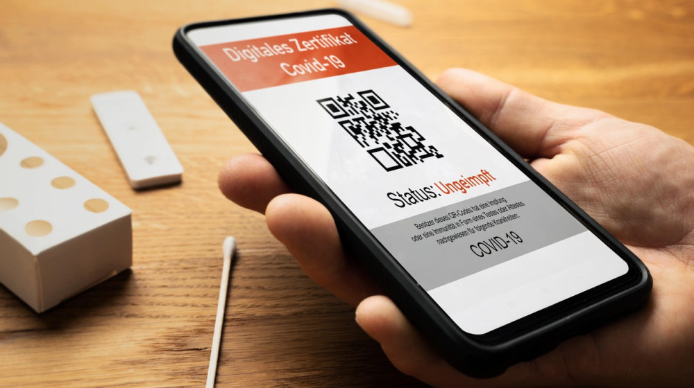    Чёрный рынок QR-кодов: как подростки подделывают сертификаты COVID