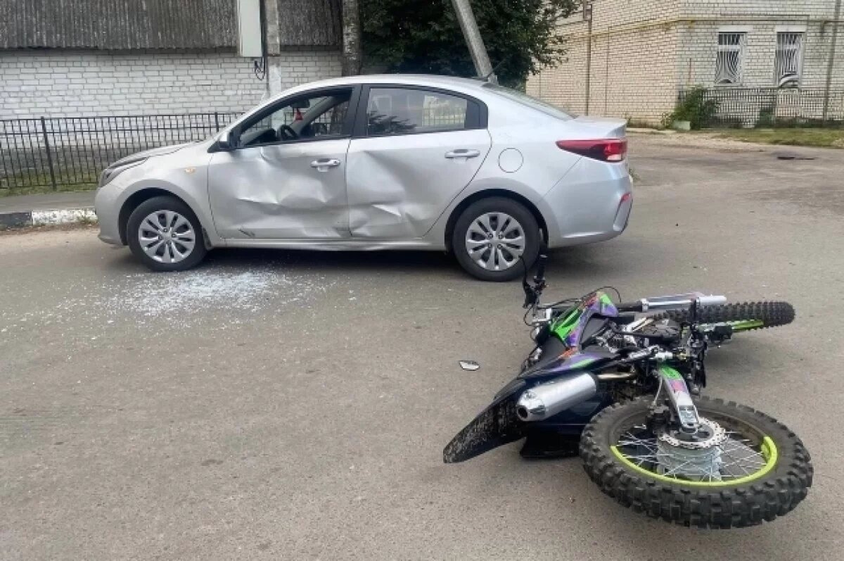    Водитель Kia Rio сбил байкера в брянском селе Глинищево