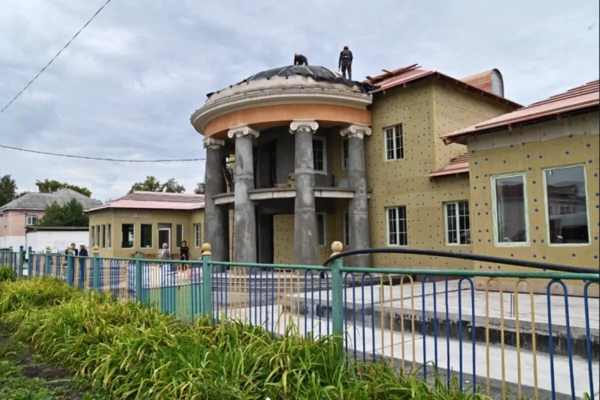    Губернатор НСО проверил ход ремонта учреждений образования к учебному году