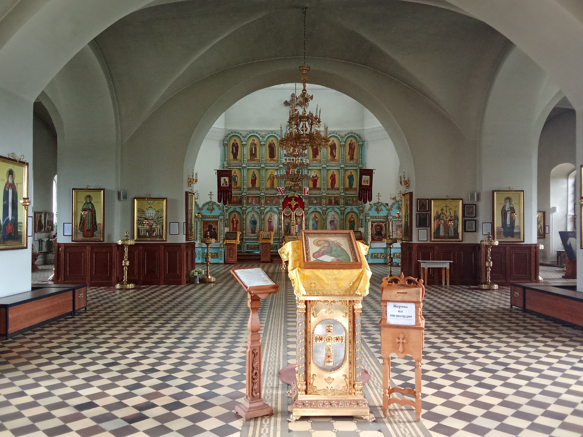 В храме апостола и евангелиста Иоанна Богослова. Посёлок Игра. Фотография сделана мной.