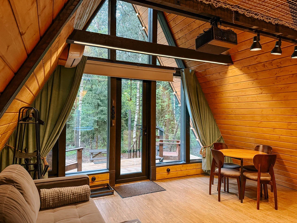 Афрейм домик в Подмосковье в панорамными окнами