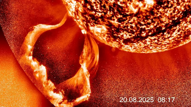 Скриншот видео Лаборатории солнечной астрономии ИКИ РАН  📷
