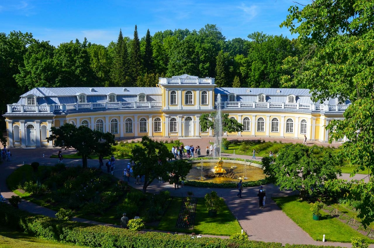 Основная тема праздника – возрождение Петергофа после оккупации.  Фото: Фото: ФедералПресс / Дмитрий Шевалдин