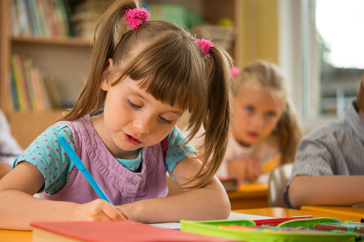 Некоторым детям нужна помощь специалистов. Источник: Shutterstock📷
