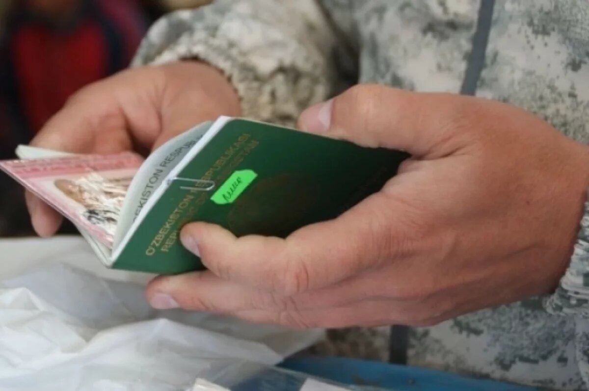    Волгоградку наказали на 100 тысяч за помощь родственникам с пропиской