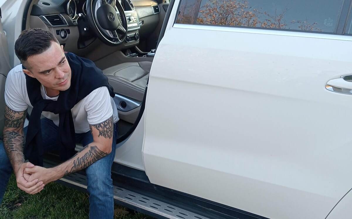 До: тонкие руки, нет объёма. Казалось, прогресса не будет.