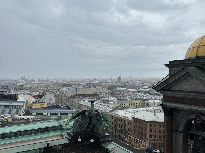 Балабановская погода и пре­сы­ще­ние куль­ту­рой: от­зыв о по­езд­ке в Петербург