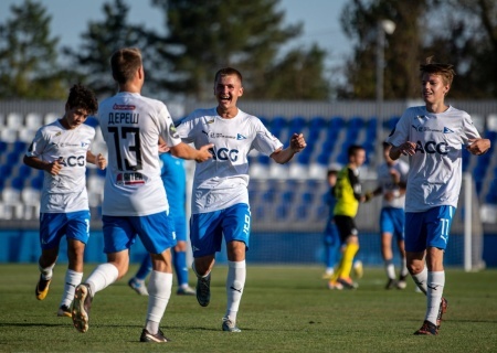    Сбежавший из "Шахтёра" Ахметова футболист стал гражданином России и играет за российский клуб