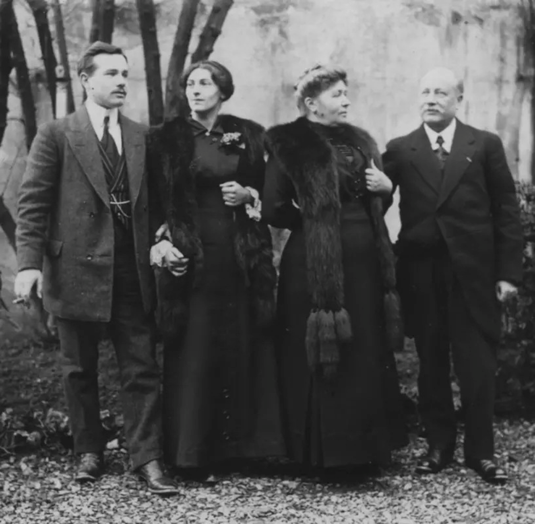 Жозеф Друэн (справа) и его сын Морис